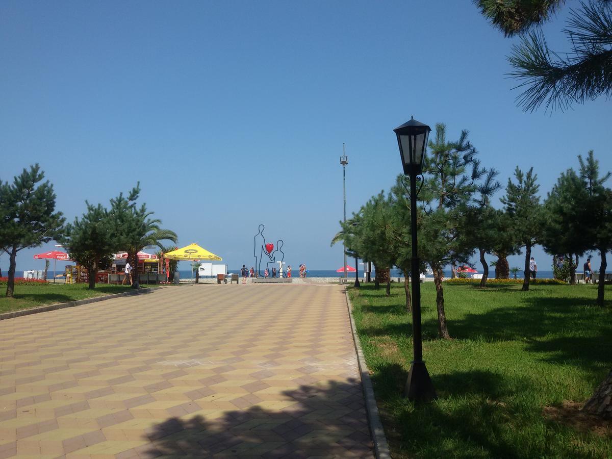 Hostel Mar Nero Batumi Exterior foto